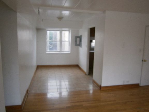 4th image of 6019 N Fairfield Ave APT 2N