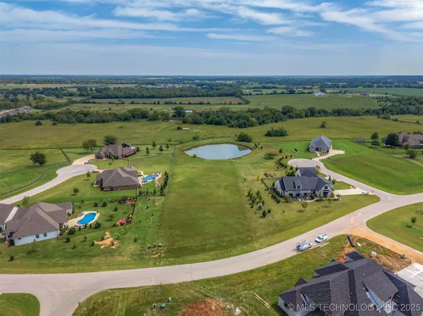 6743 S 310th East Pl, Broken Arrow, OK 74014