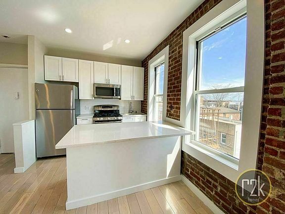 4th image of 23-92 23rd St #92A-37