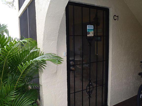 4th image of 429 Pine Glen Ln APT C-1