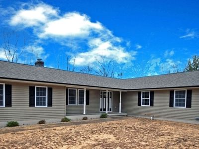 5 New Bromley Rd, Whitehouse Station, NJ, 08889