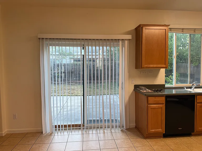 9633 McKenna Dr — Photo 28