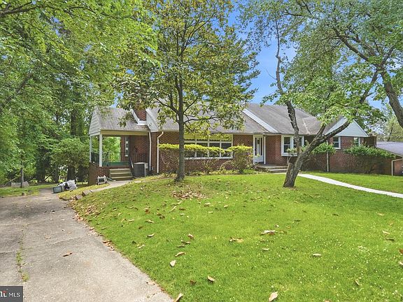 2nd image of 2703 Steele Rd