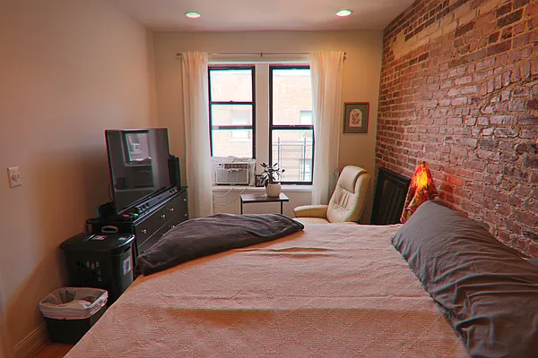 Rented by PMG Real Estate  | media 5
