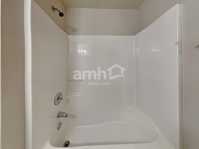 5203 Catrina Way — Photo 16