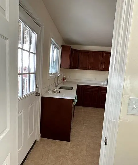 94 Canterbury St #1 — Photo 1