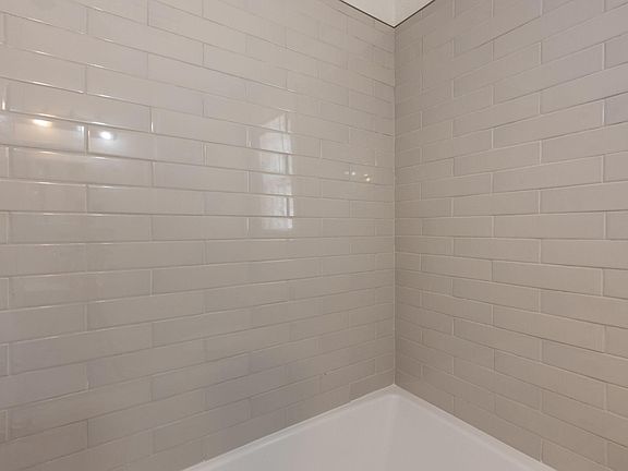 5th image of 317 35th St