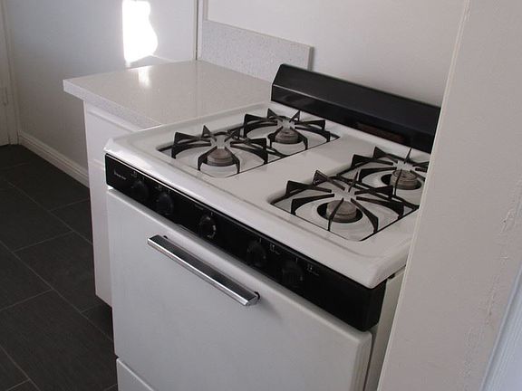 4th image of 4445 Atlantic Ave APT 3