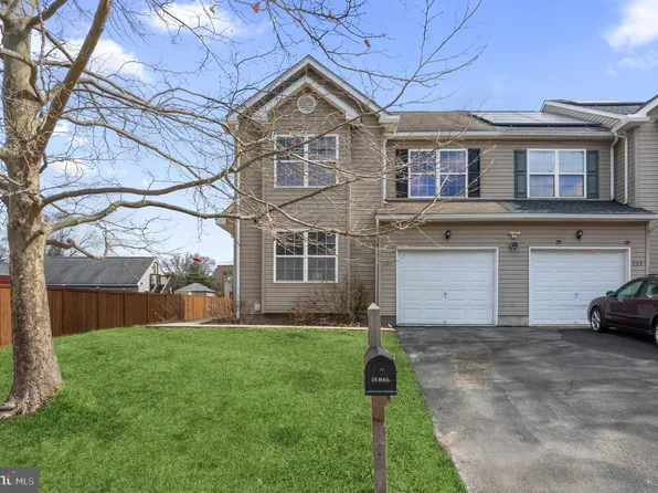 241 Railroad St, East Greenville, PA 18041