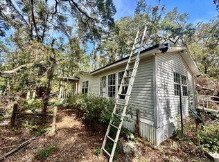 527 NE 385th Ave, Old Town, FL 32680