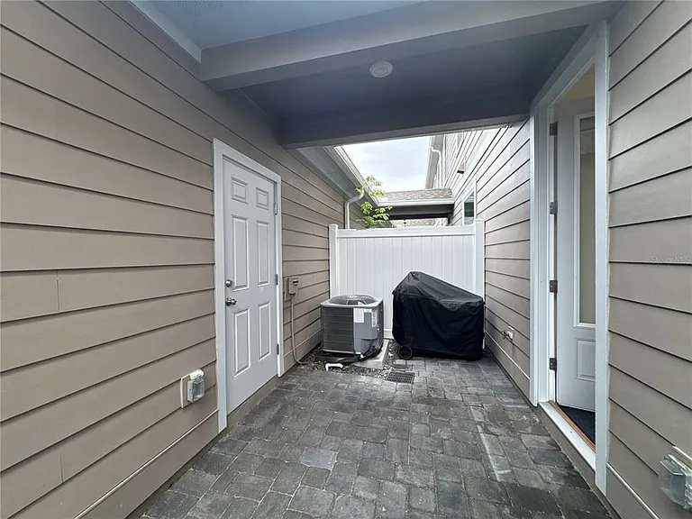 2956 Voyager Ave — Photo 9