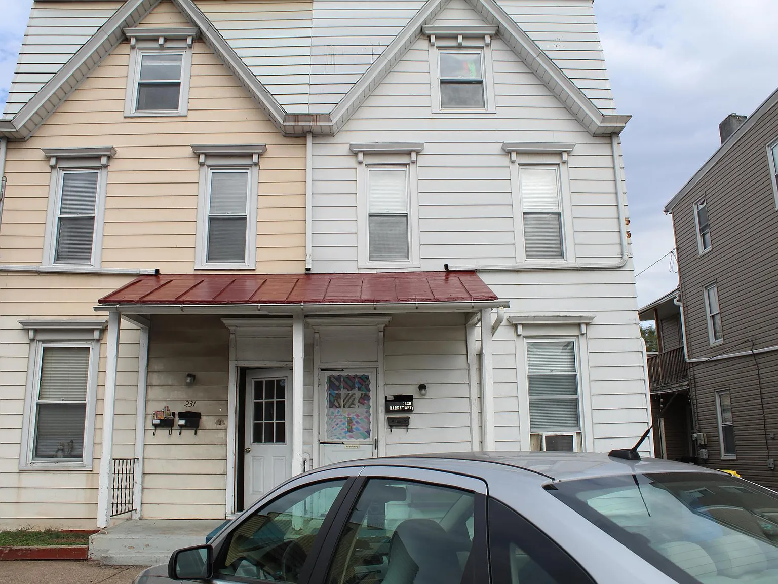 3 bed, 1099 sqft, $1,399 — Photo 3