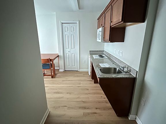 3rd image of 165-169 Barclay St #203