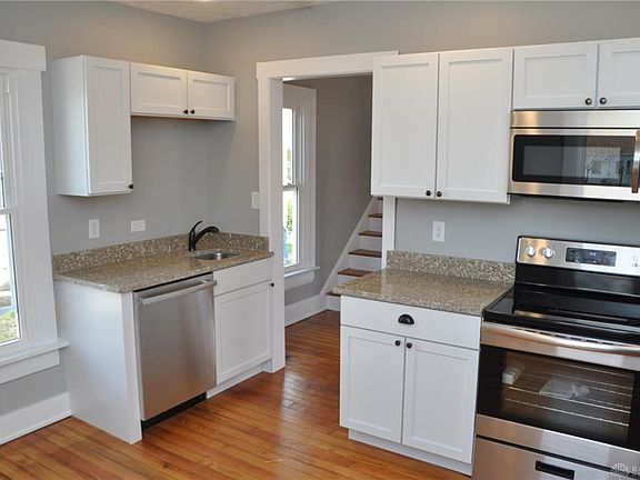 4th image of 213 N 6th St