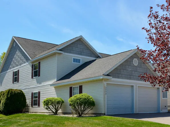 2088 Chelsea Ln, Traverse City, MI 49685