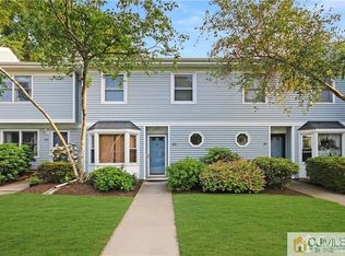 82 La Rue Ln, East Brunswick, NJ 08816