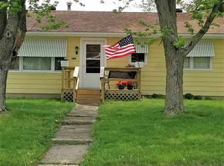 1265 S Main St, Canton, IL 61520