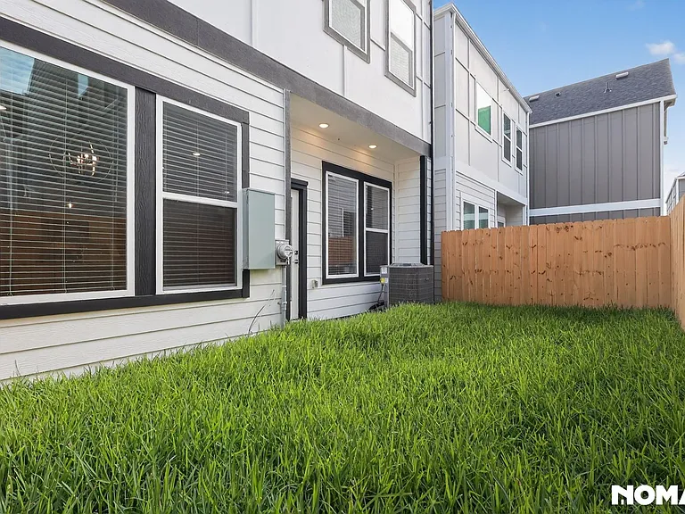 208 Clark Meadows Ln — Photo 36