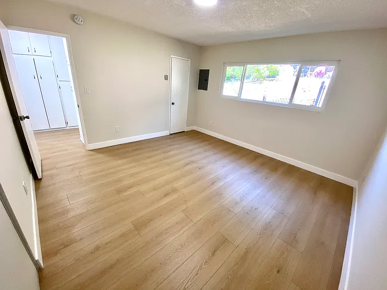 2147 Baxter St #9 — Photo 9