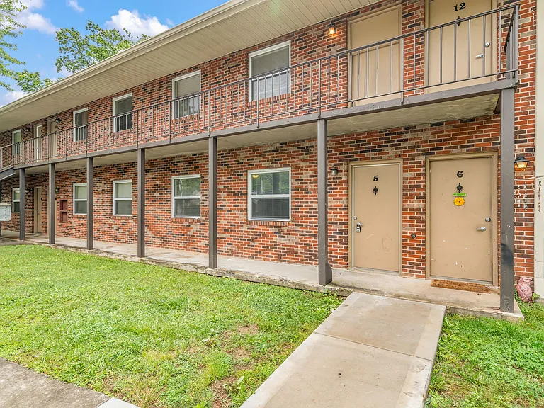2716 Holbrook Dr #5 — Photo 17