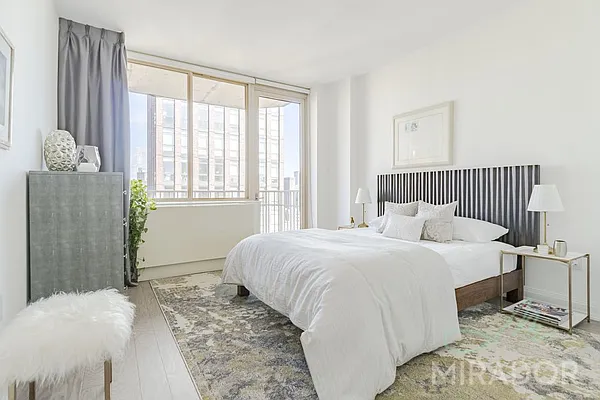 Rented by Mirador Real Estate | media 1