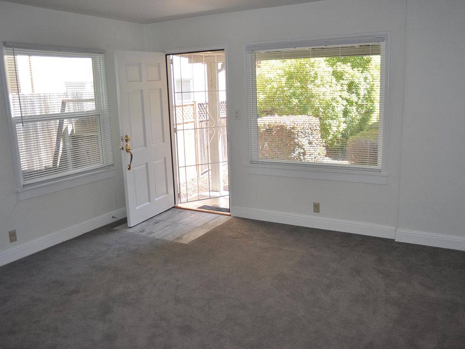 Entrance and living room