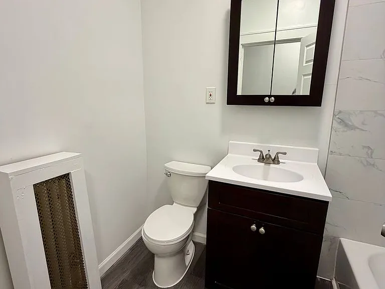 5 Whitney Pl — Photo 3