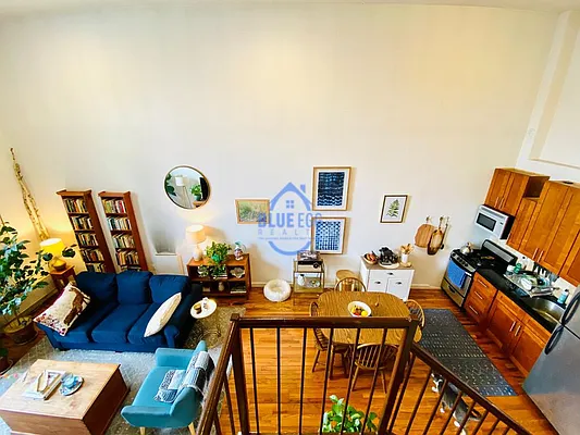 Rented by Blue Egg Realty Corp | media 13