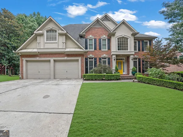 4294 Balmoral Glen Dr, Berkeley Lake, GA 30092
