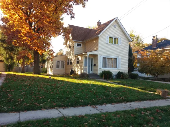 724 Logan Ave, Elgin, IL 60120