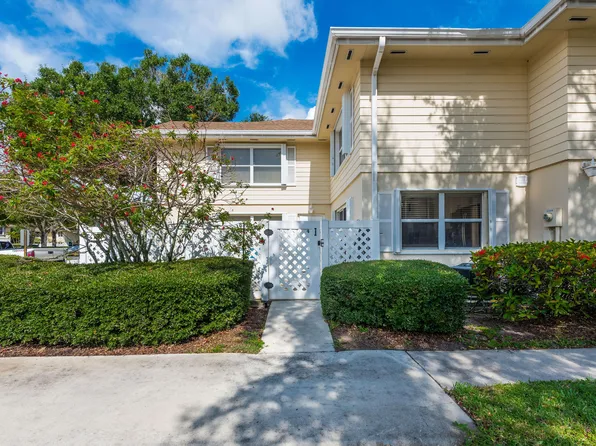 8135 Bridgewater Court #35C, Lake Clarke Shores, FL 33406