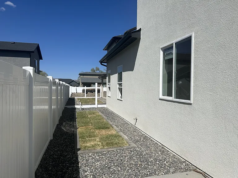 2457B Ross Rd — Photo 13