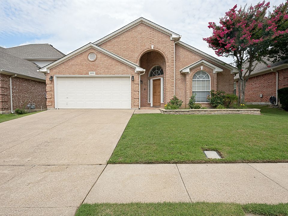 1st image of 8809 Sunset Trace Dr