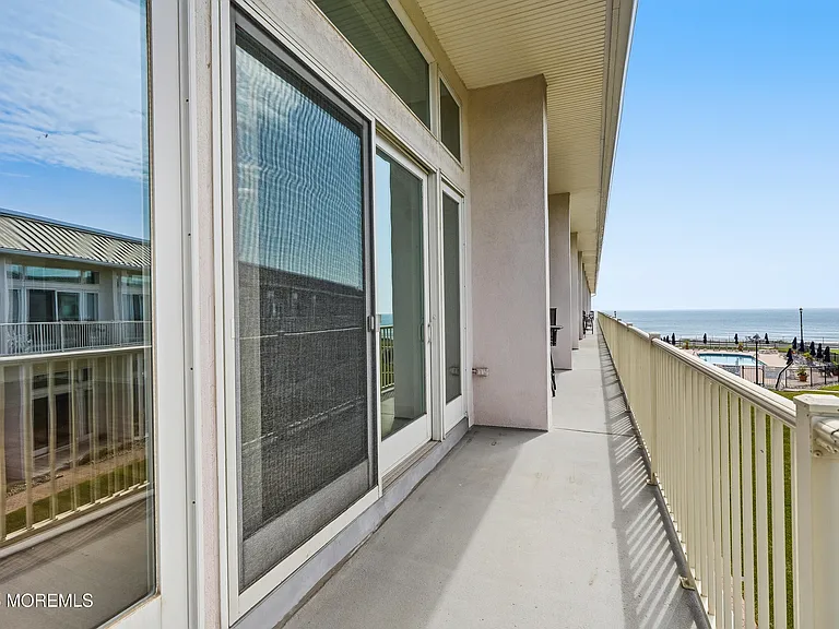 448 Ocean Ave #14B — Photo 6