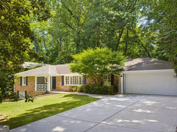 6651 Castleton Dr, Sandy Springs, GA 30328