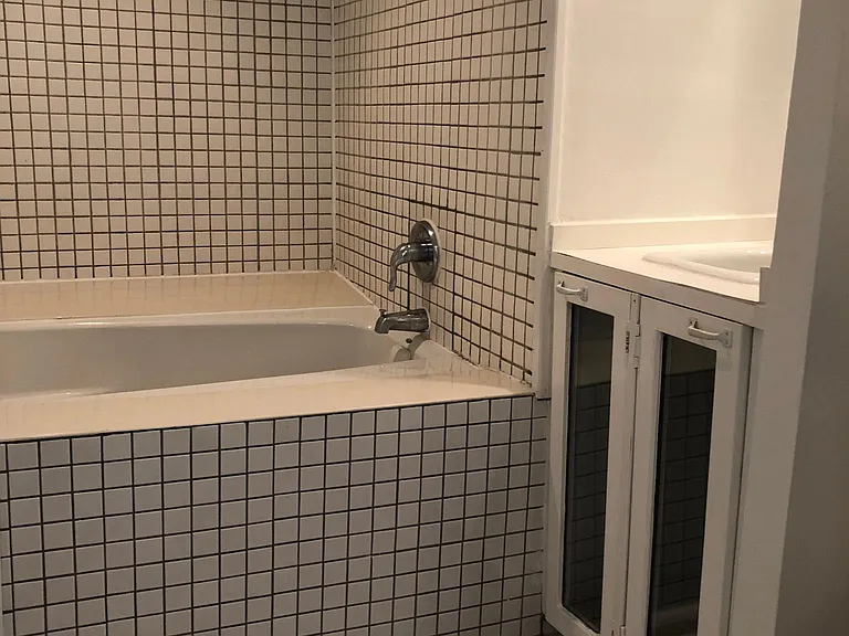 1310 N Morningside Dr NE #3 — Photo 8