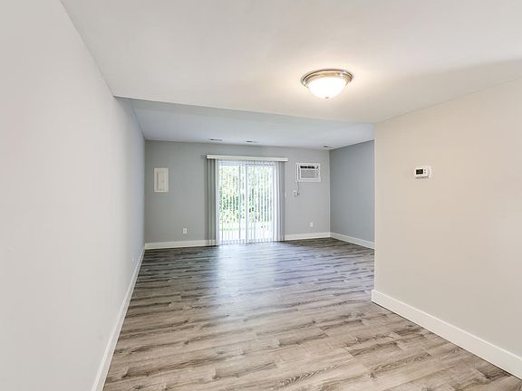 Dining room to living room