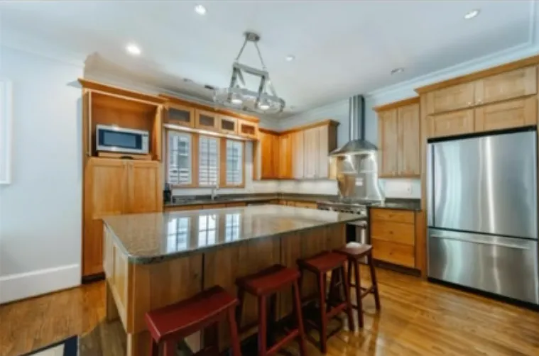 899 Charles Allen Dr NE #A — Photo 15