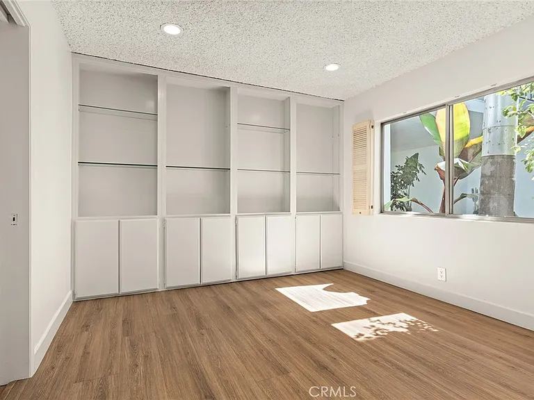 681 S Orange Grove Blvd #3 — Photo 9