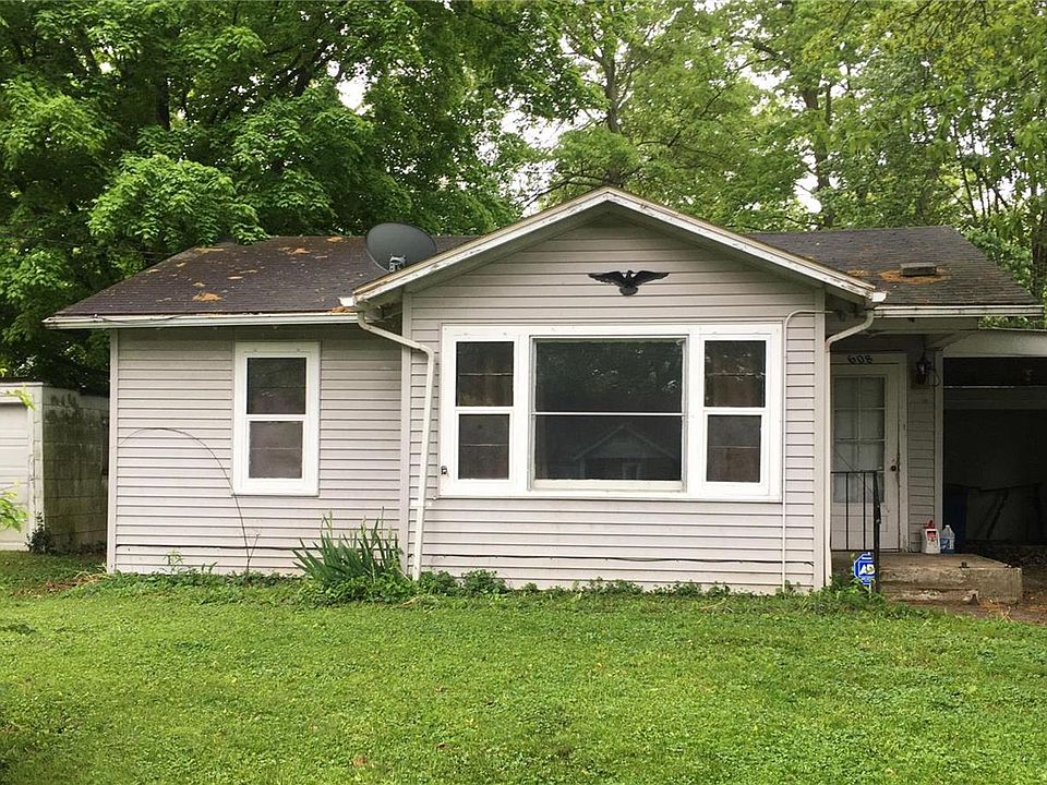 1st image of 608 E Main St