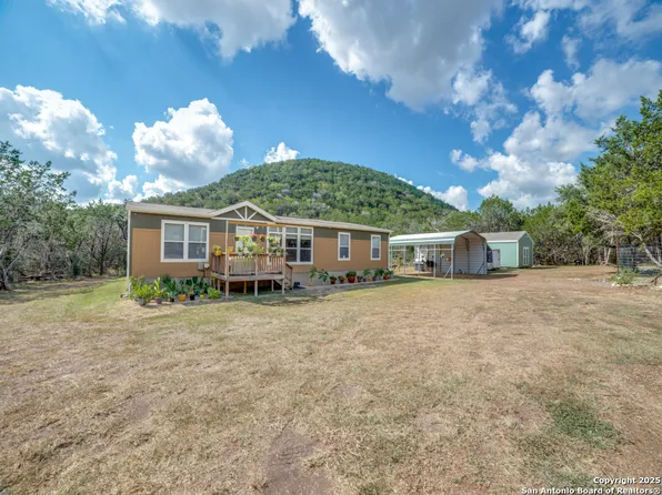 825 Valley Vista Rd, Tarpley, TX 78883