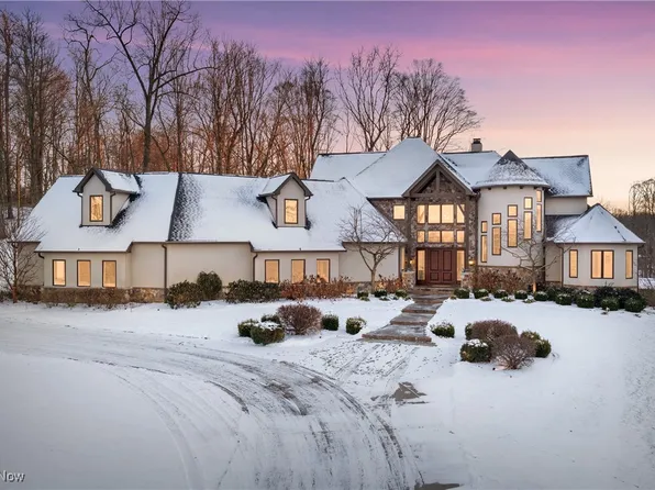 8618 Turnstone Cir NW, Clinton, OH 44216