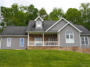 104 Oakwood Cir, Bridgeport, WV 26330