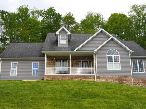 104 Oakwood Cir, Bridgeport, WV 26330