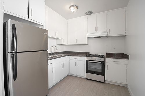 4th image of 12915 Venice Blvd #31