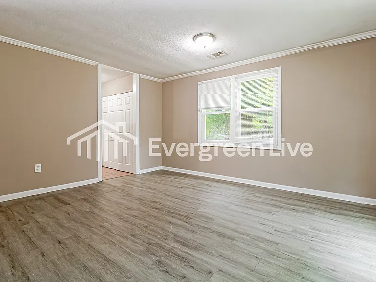 3533 Dundale Rd — Photo 6