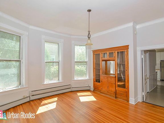 3rd image of 1441 W Warner Ave #Ua1