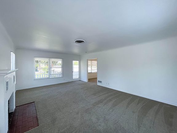 5th image of 668 N Marengo Ave