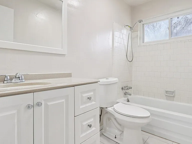 14067 Towne Way Dr — Photo 16