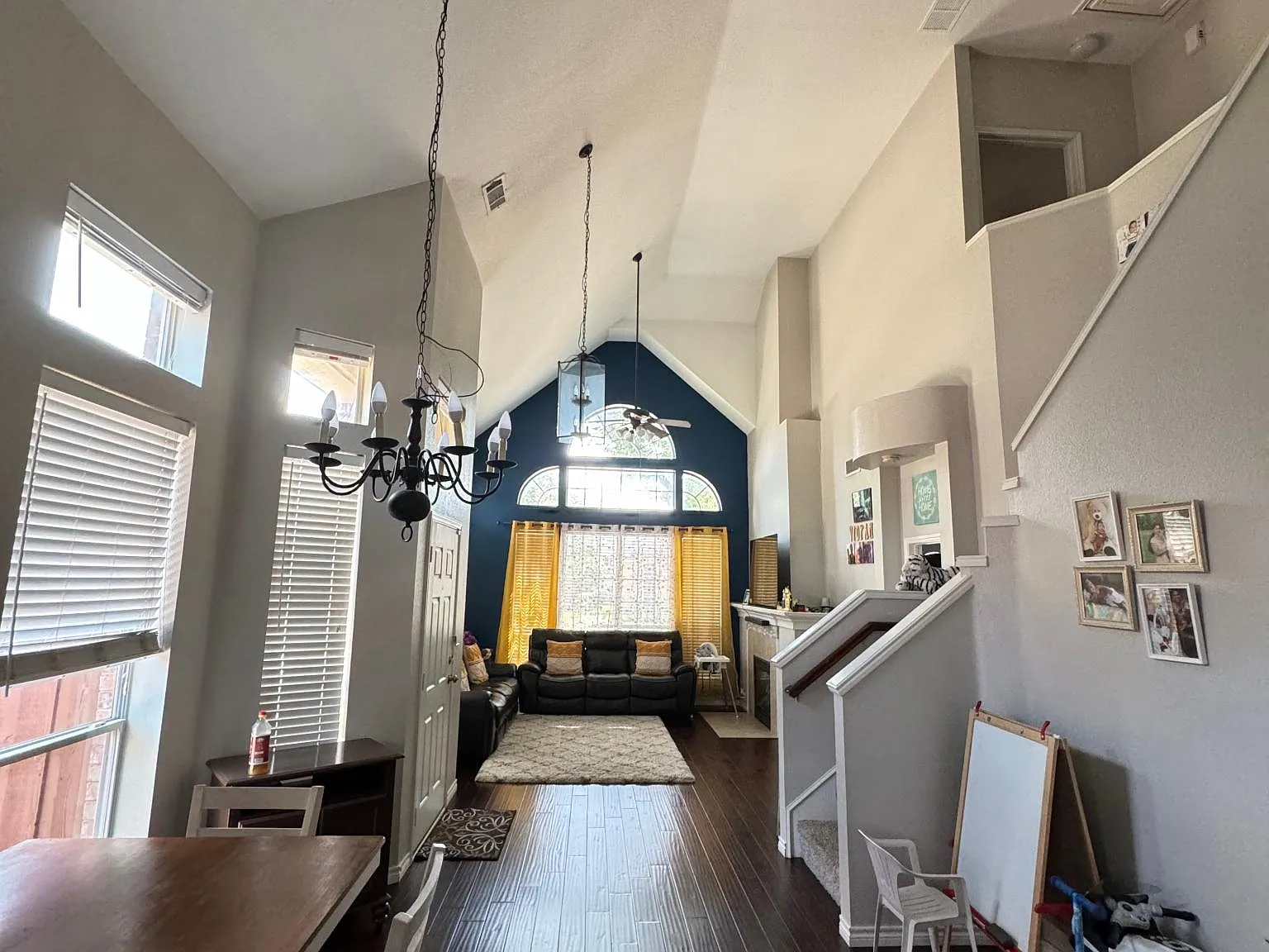 6737 Canterbury Dr — Photo 2